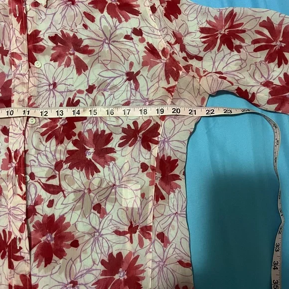 Loro Piana silk poppy button down blouse. Size 48 IT (12 US) - Picture 6 of 8